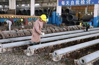 新年新氣象，服務(wù)送溫暖——渭源縣勞務(wù)輸轉(zhuǎn)行業(yè)協(xié)會向全縣農(nóng)民朋友拜年，并推介清洗保潔服務(wù)